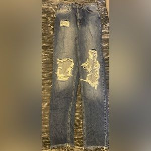 Women’s ripped boyfriend jeans
